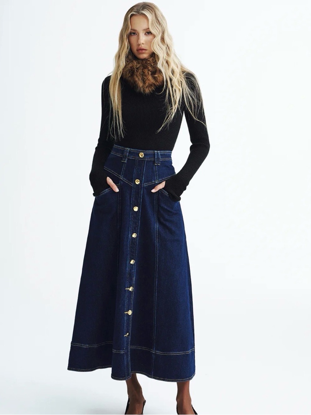 Commense Maxi Denim Skirt with pockets - Picture 6 of 8